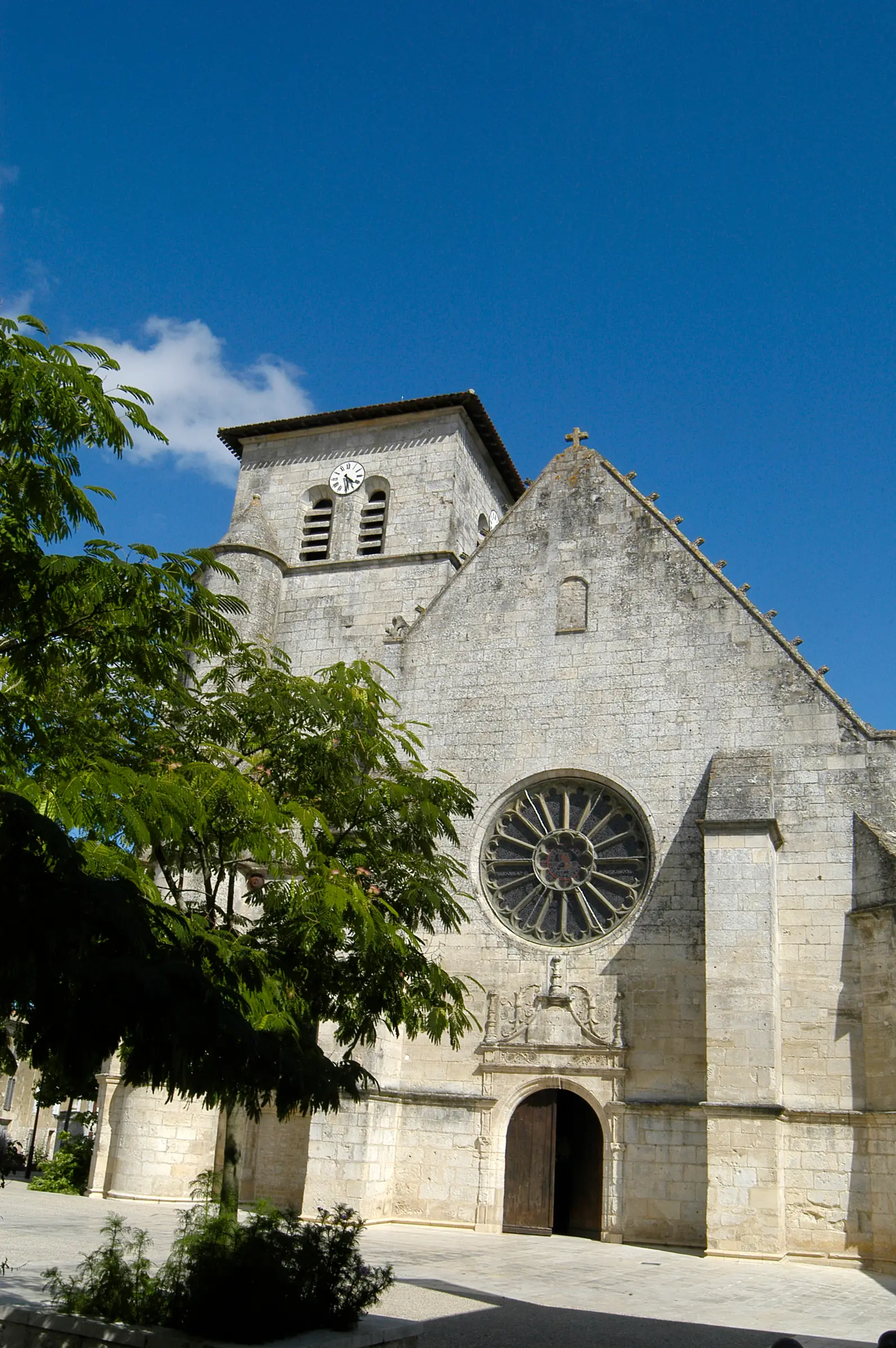 Magné et son Festival international de peinture