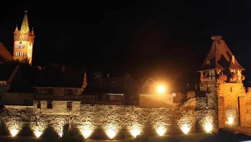 Remparts et cimetière fortifié