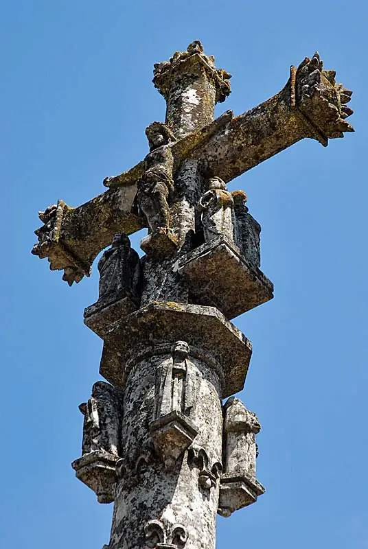Croix de carrefour à Brennes