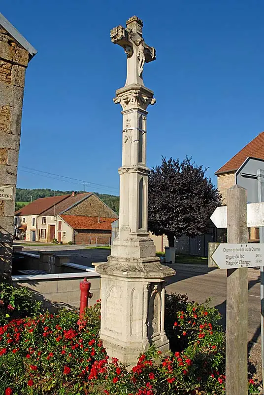Calvaire néogothique de Charmes