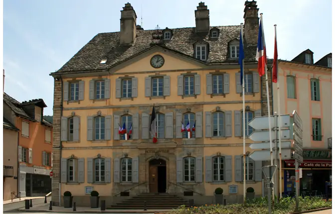 HOTEL DE VILLE