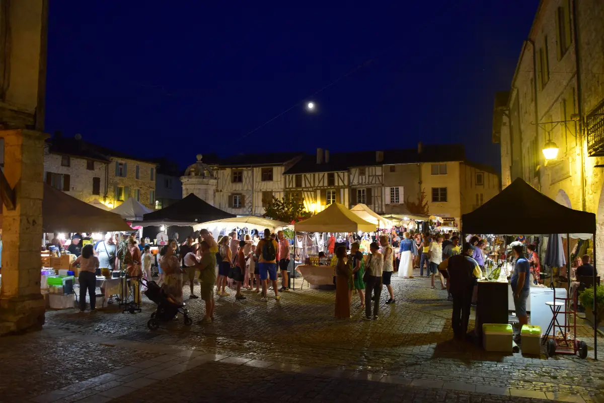 Marché nocturne