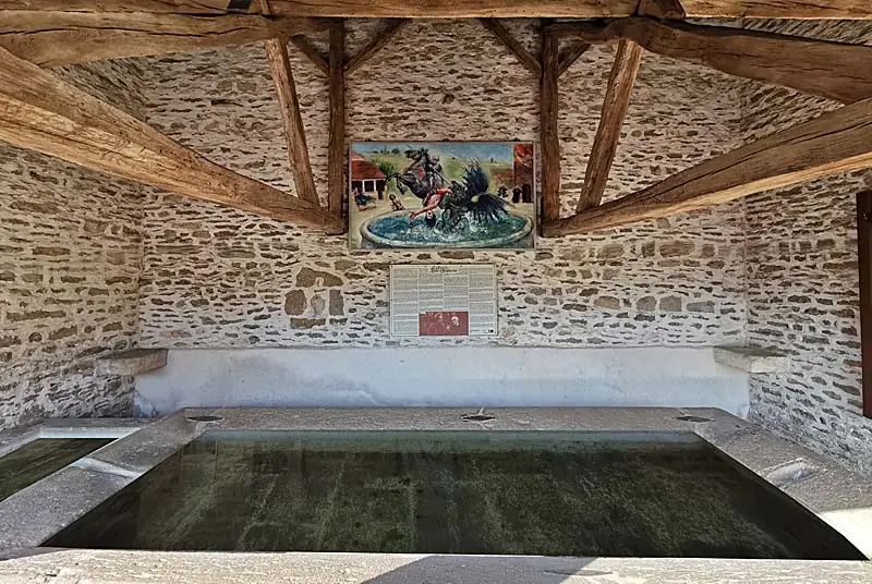 Lavoir de la place de la « Peûte Bête » d'Aujeurres