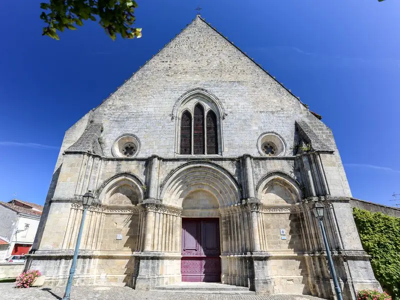 Abbatiale Notre-Dame de Guîtres