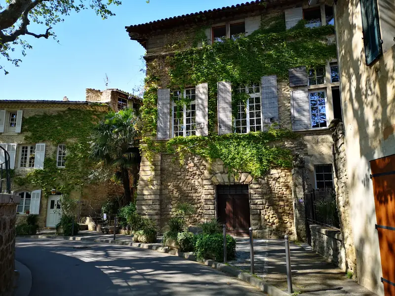 Le centre historique de Lambesc
