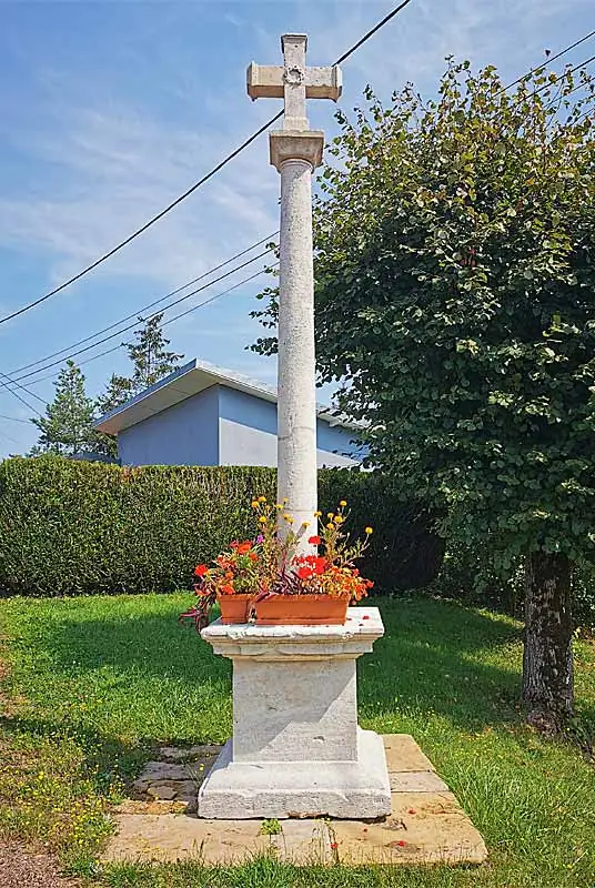 Croix du Viau à Neuilly-l'Evêque