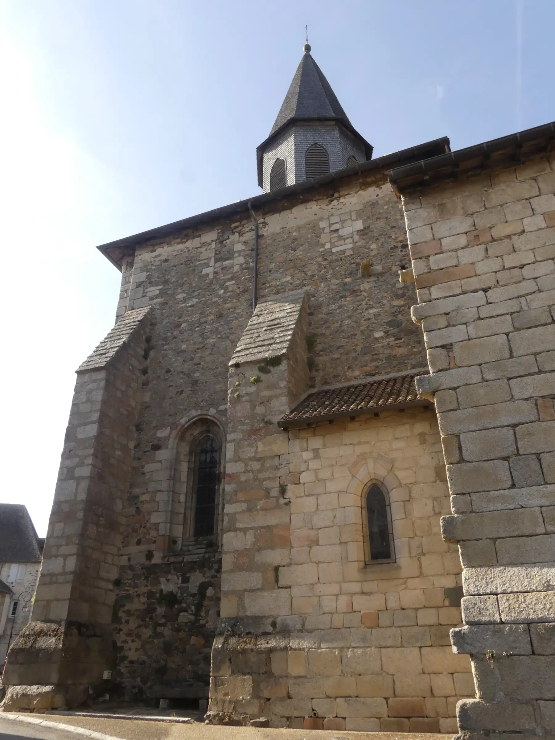 Collégiale fortifiée Saint-Germain