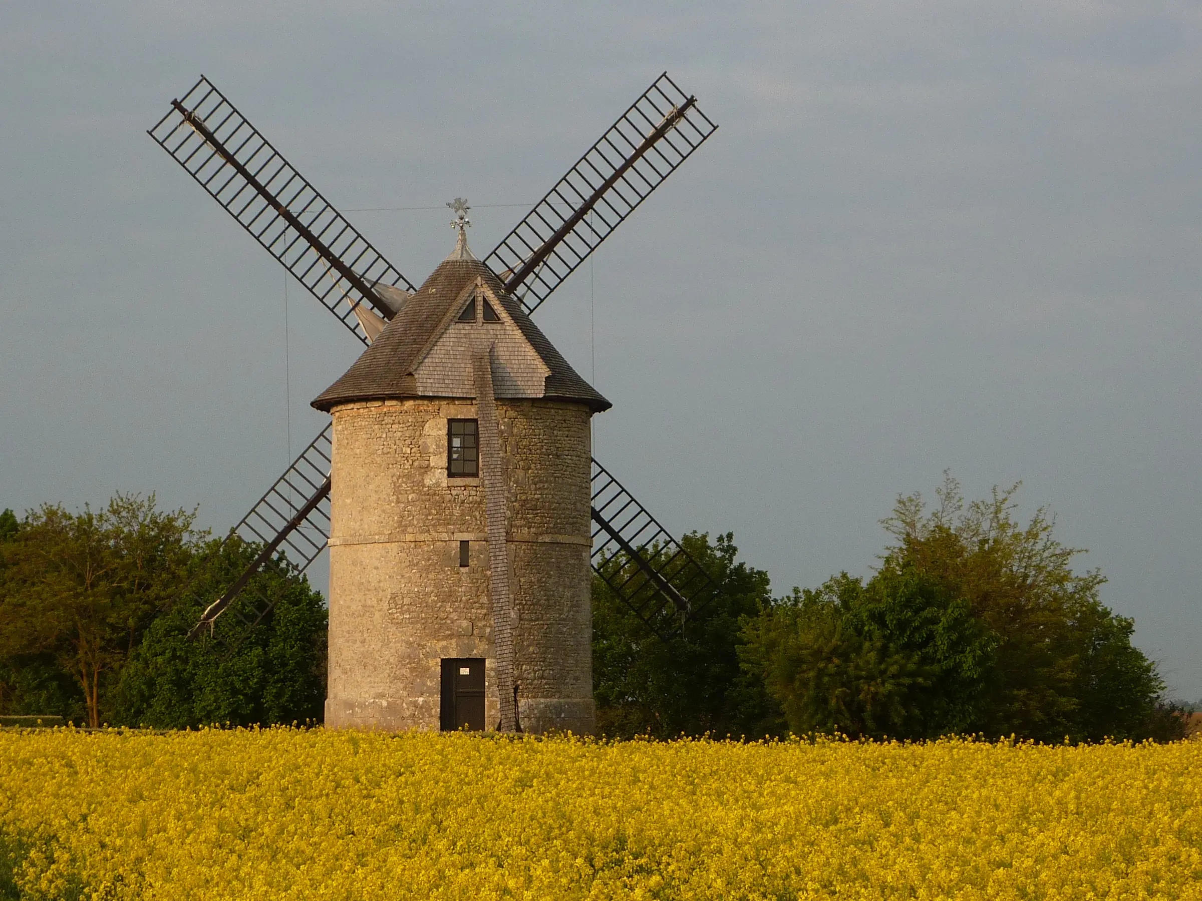 Moulin à vent de Frouville Pensier