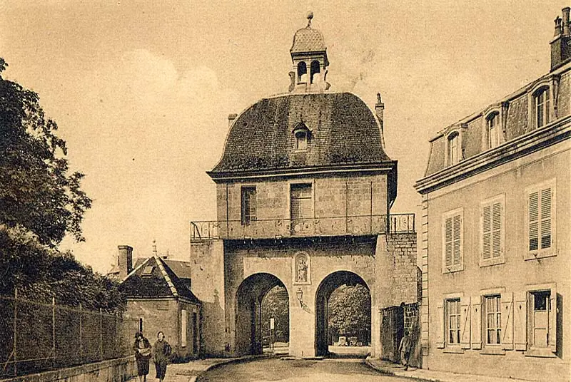 Porte des Moulins