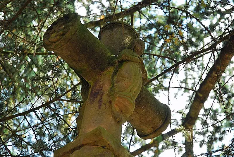 Croix XVIe siècle de Lecey