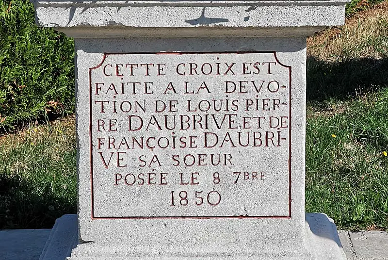 Croix de la Maladière à Neuilly-l'Evêque