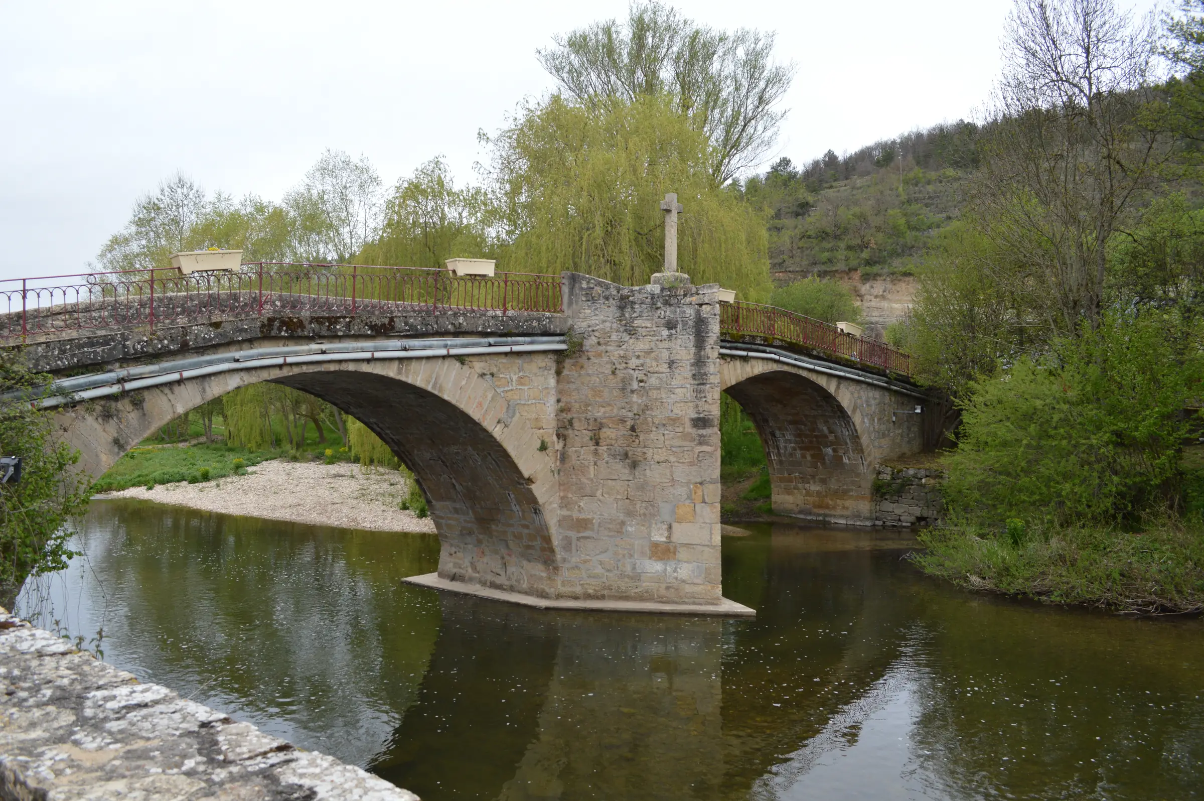 PONT SUR LE LOT