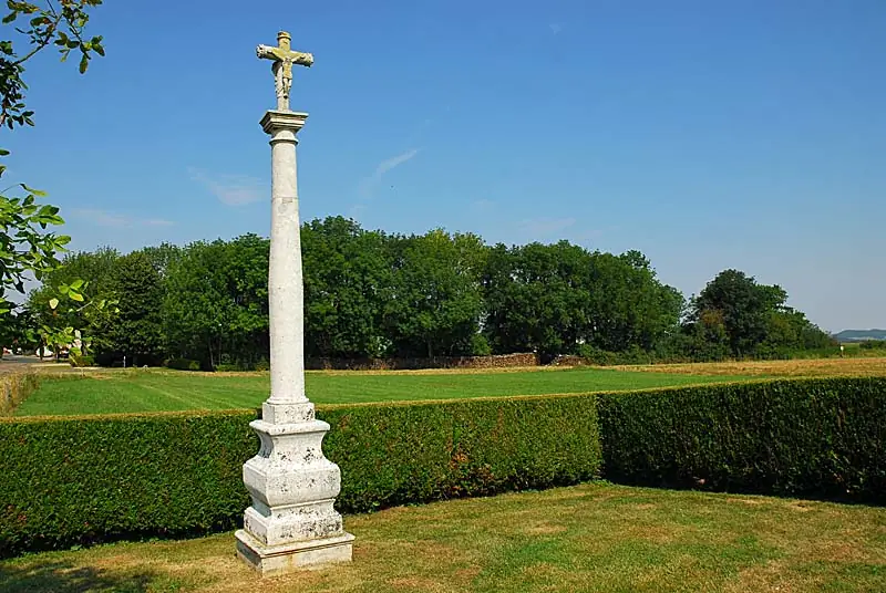 Croix de Lécourt