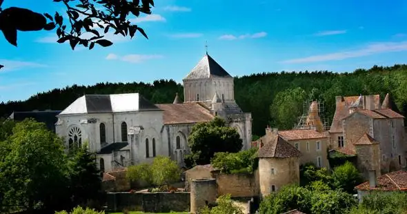Abbaye de Nouaillé-Maupertuis