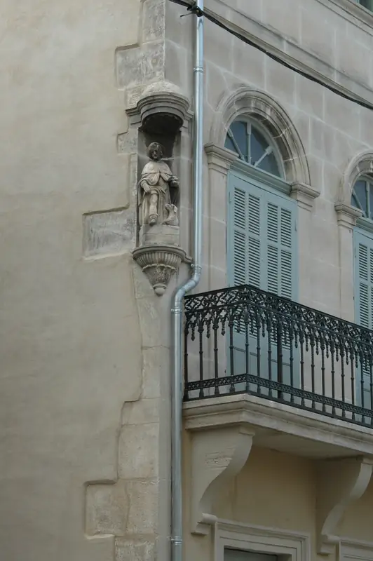 Niches urbaines de Maillane