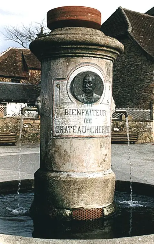 Fontaine Bonafy à Château-Chervix