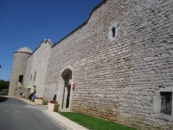 SITE TEMPLIER ET HOSPITALIER DE LA CAVALERIE (groupes)