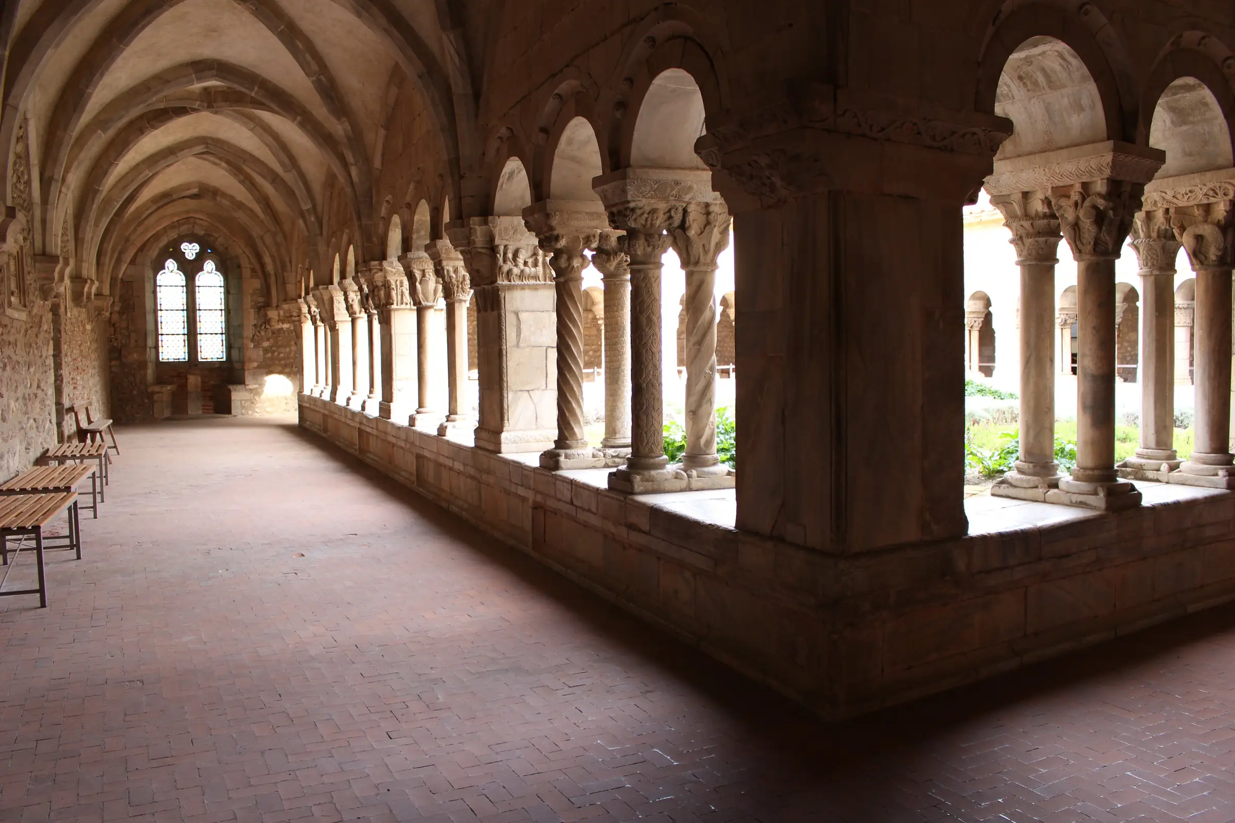 CLOITRE D'ELNE