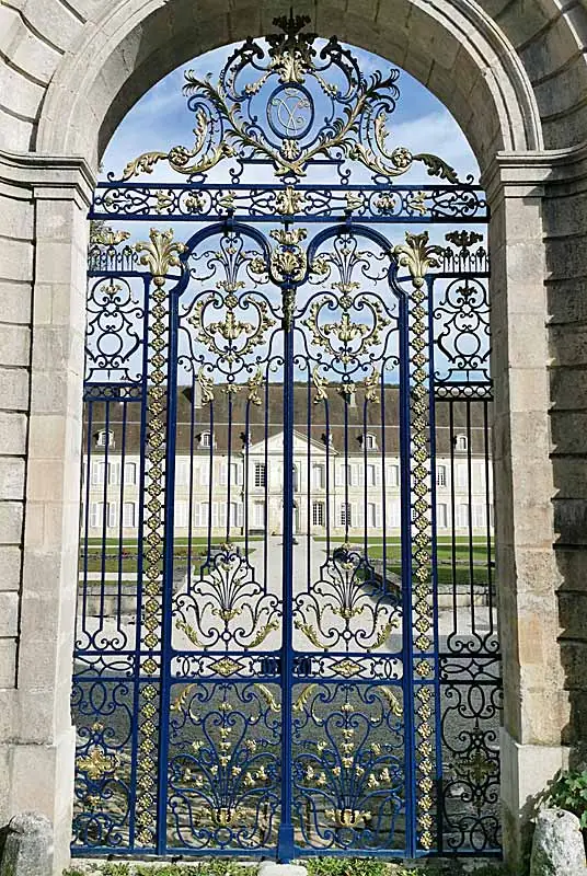 La grille Jean Lamour de l'abbaye d'Auberive