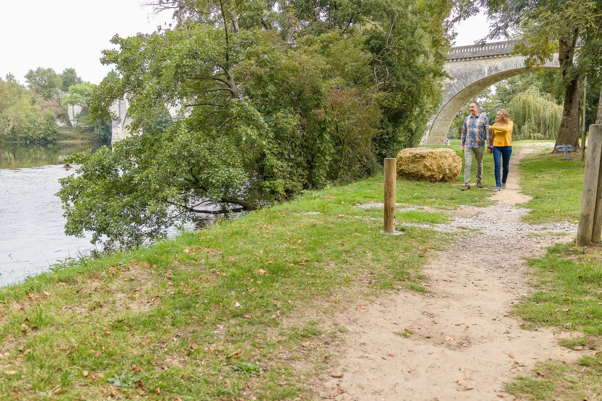Pont de l'Ancienne Voie Ferrée de La Roche-Posay