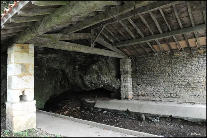 5 lavoirs : De La Roche, Boisne, La Perdrière, Phlé, Chazais