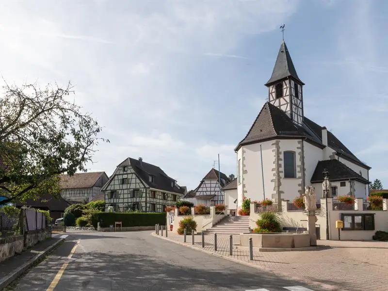 Centre-village et maisons anciennes