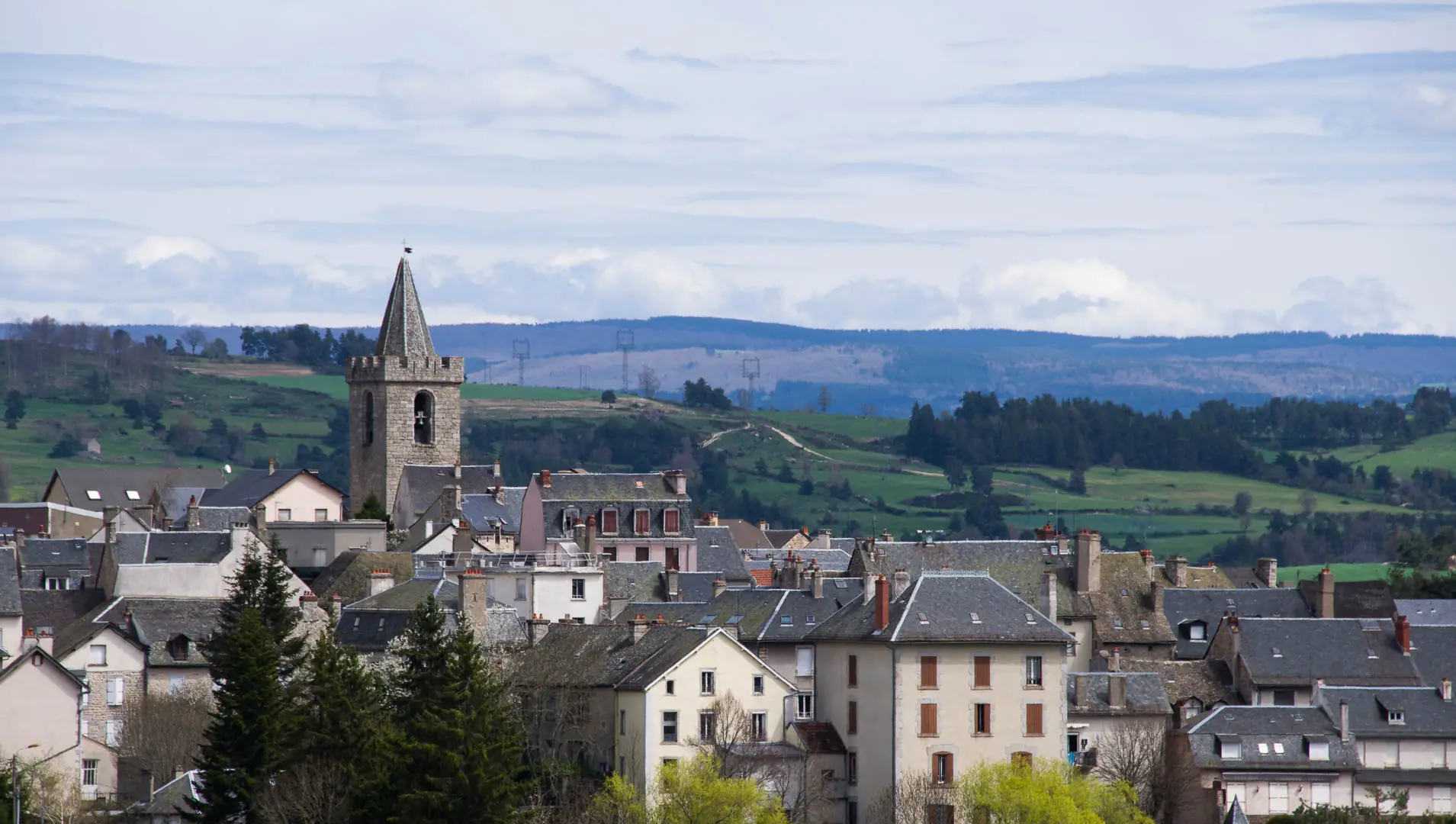 DONJON DE SAINT-CHÉLY-D'APCHER