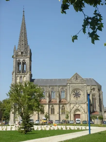 Eglise Saint-Trélody de Lesparre