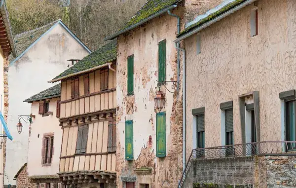 Visitez Calmont - village fortifié