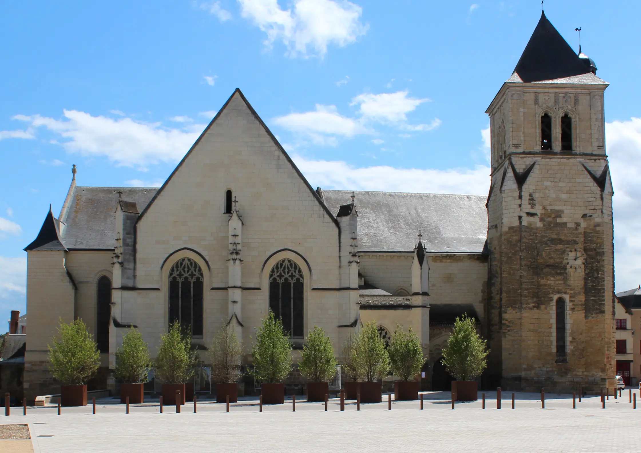 Église Saint-Médard