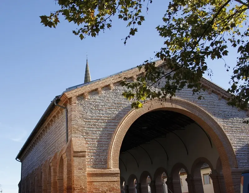 HALLE DE LAUNAC