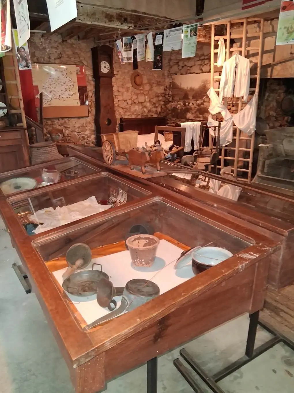 Objets d'antan - Maison de Païs