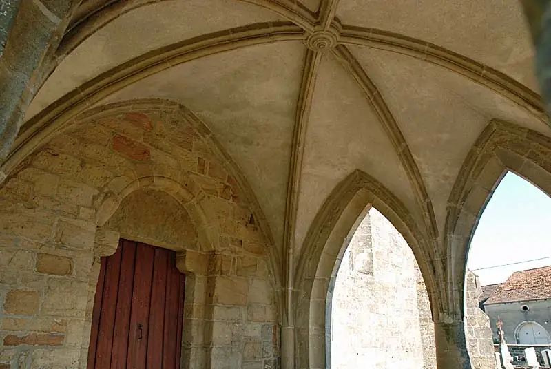 Eglise Saint-Symphorien de Pouilly-en-Bassigny