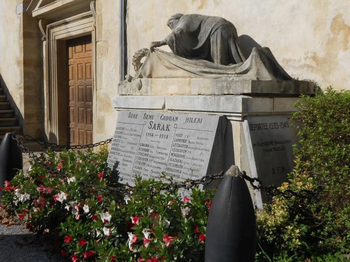 Monument aux morts 14-18, 39-45 et 1960 (Algérie)