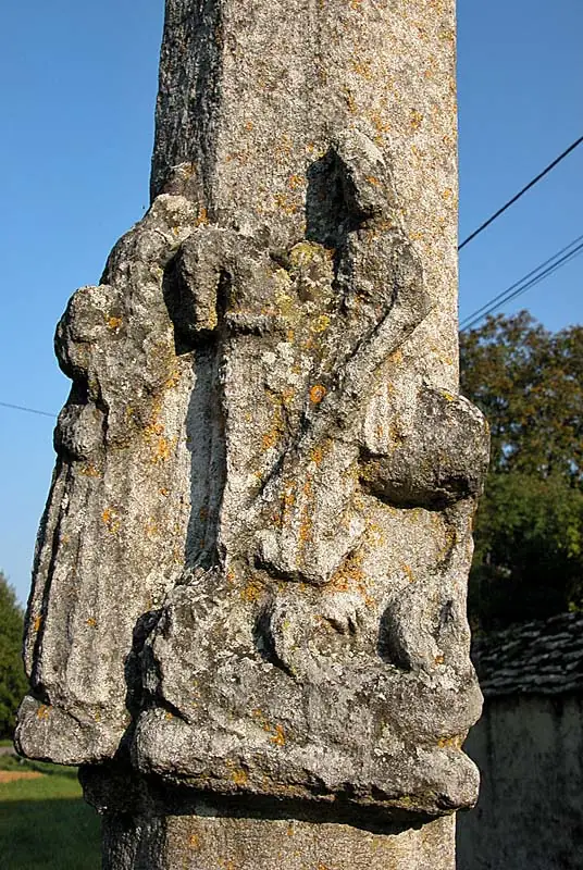 Croix XVIe siècle de Vesvres-sous-Prangey