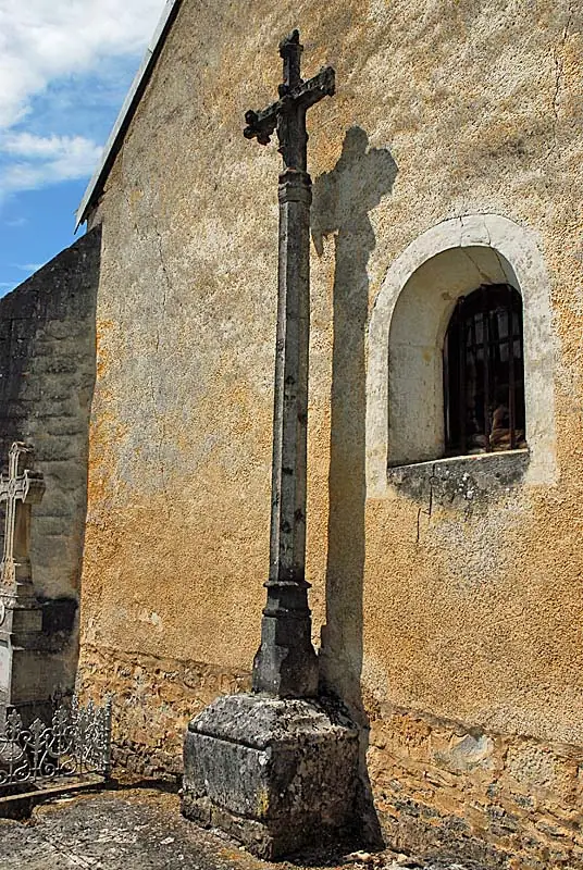 Croix XVe siècle de Vivey