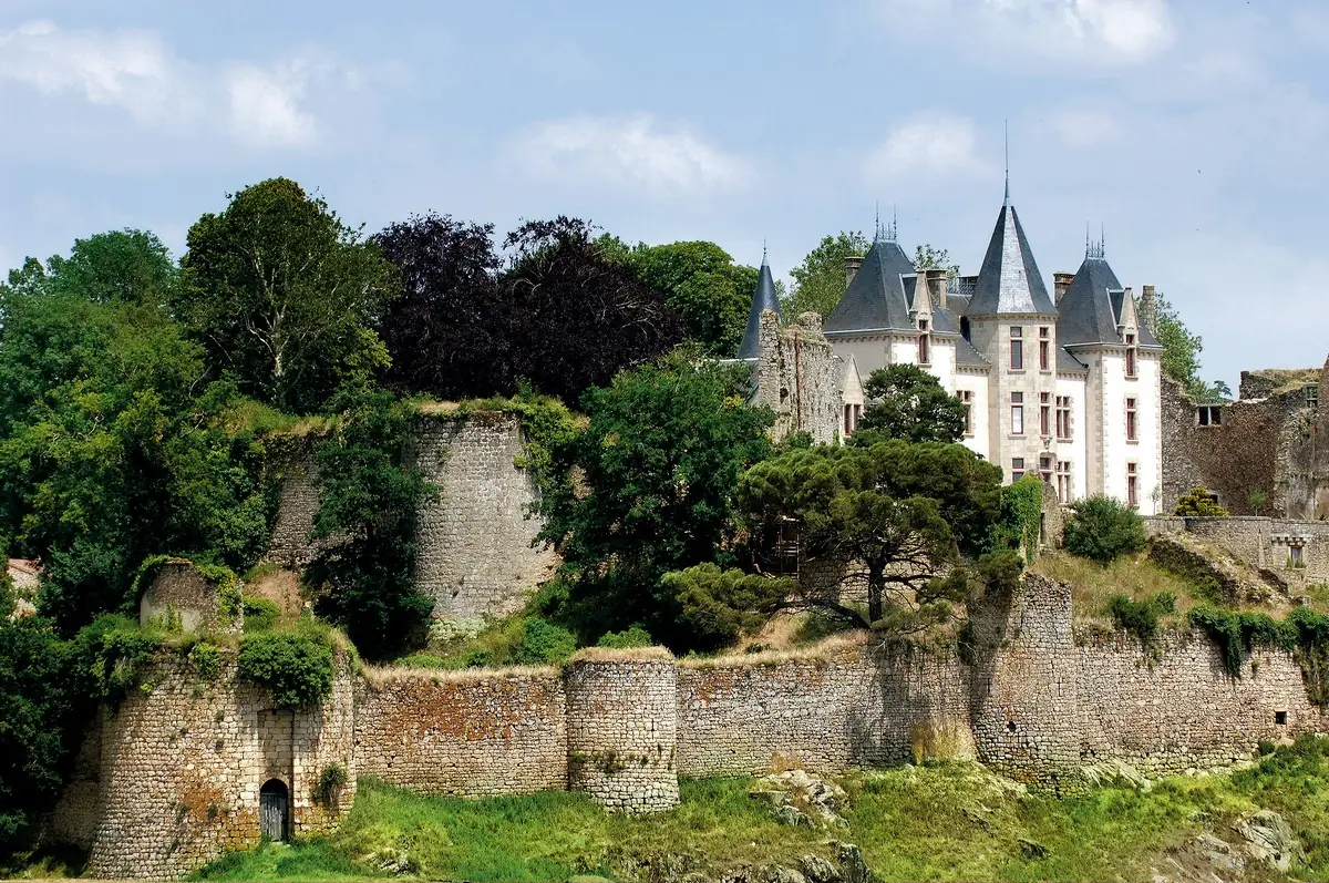 Visites sensorielles - Château de Bressuire