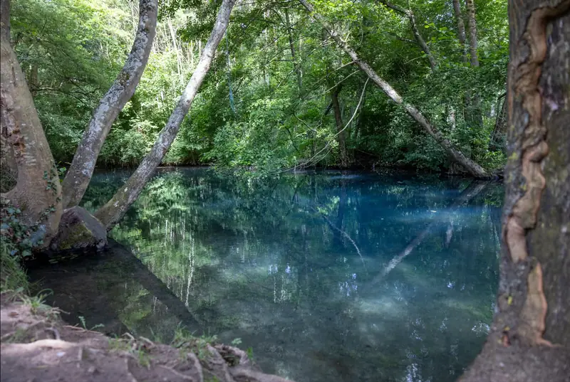 Les Eaux bleues
