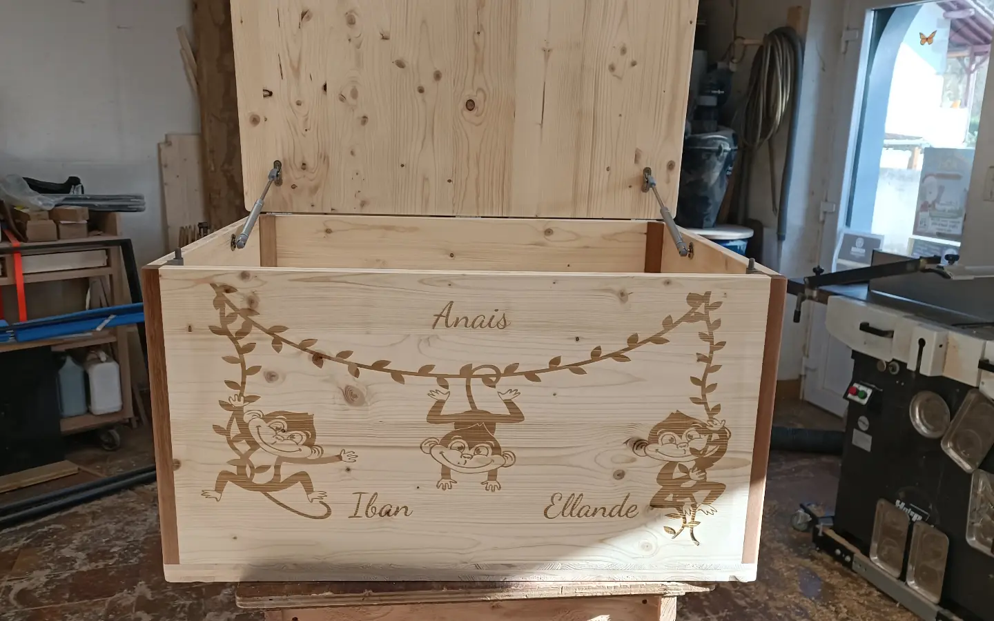 Visite approfondie de l'atelier Zura Lagun et démonstration
