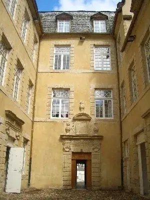 Visite libre de Saint Geniez d'Olt