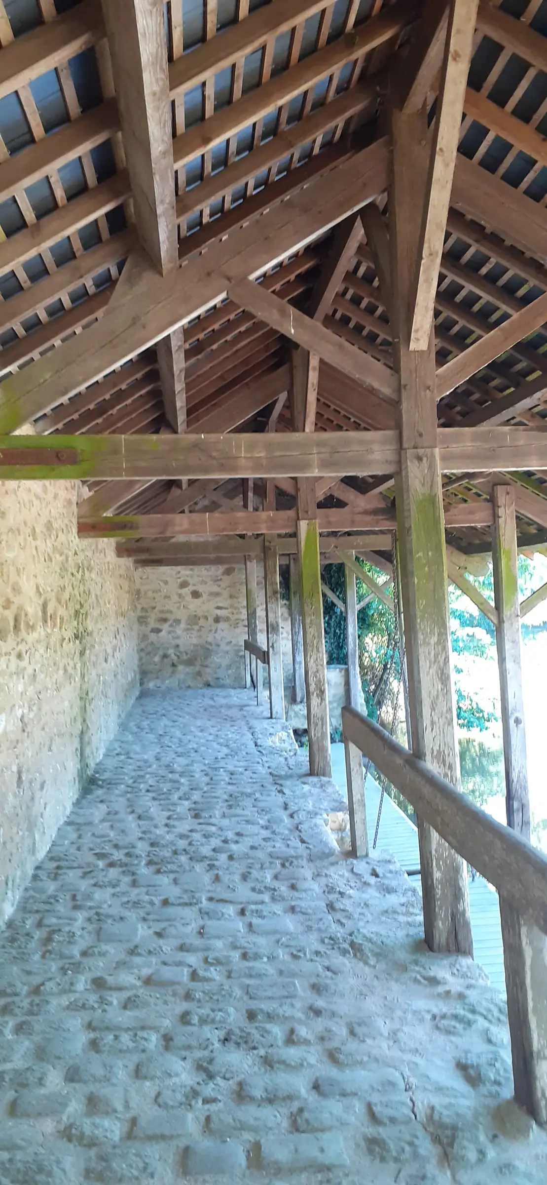 LE VIEUX LAVOIR