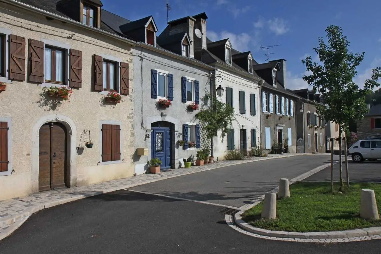 Rébénacq et sa Bastide