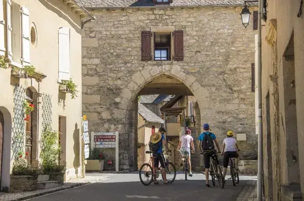 VISITE DU VILLAGE DE BOURNAZEL