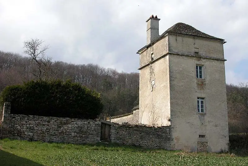 La tour carré de Germaines