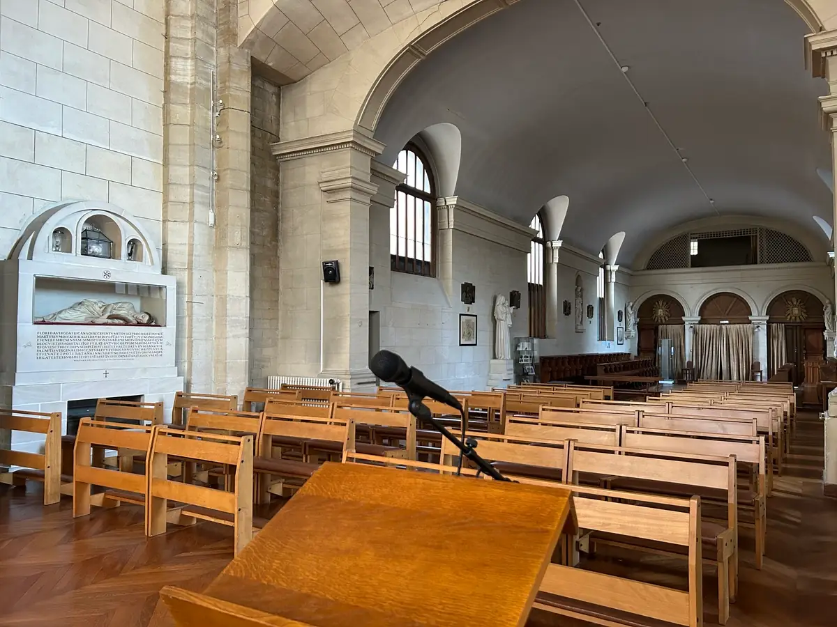 Chapelle Notre-Dame-de-Fidélité aux verrières Lalique