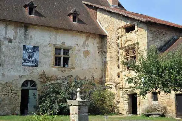 Vieux Château à Vicq sur Breuilh