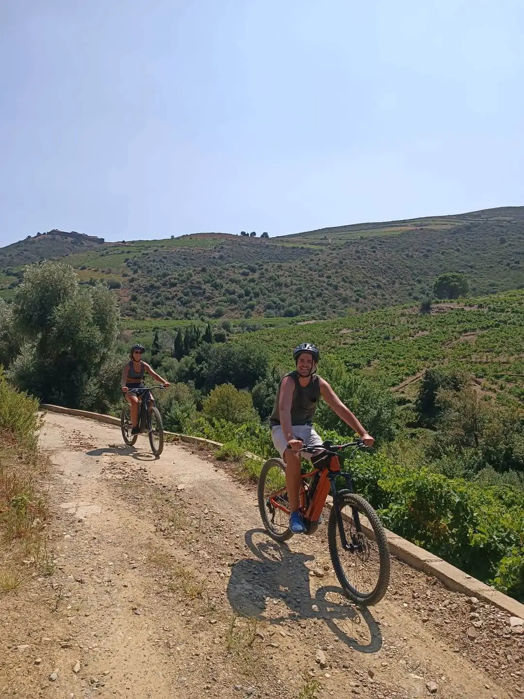 BALADE OENOTOURISTIQUE EN VTT ÉLECTRIQUE À COLLIOURE