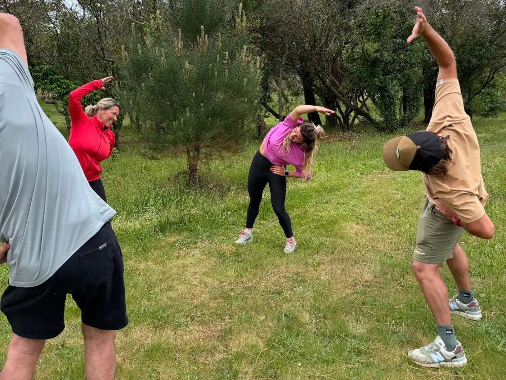 Marche sportive en forêt