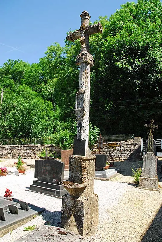 Croix de cimetière de Vieux-Moulins