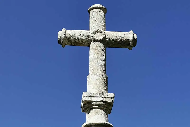 Croix de la montagne à Verseilles-le-Haut